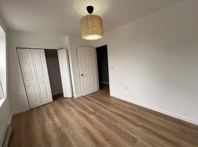 Building Photo - 9 Turner Ave