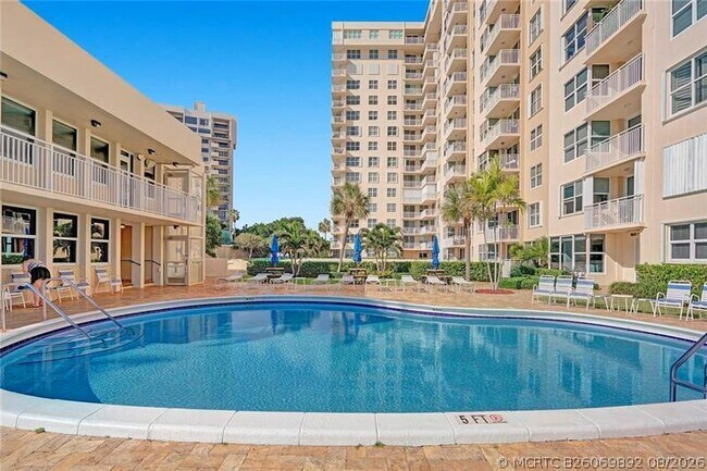 Building Photo - 5200 N Ocean Blvd