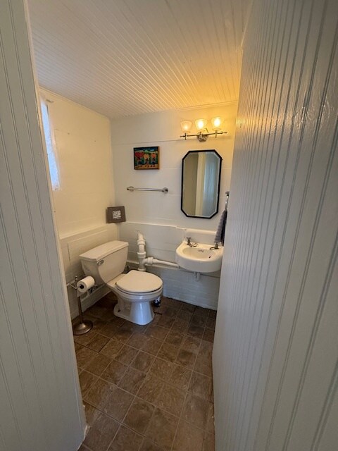 Building Photo - 375 Cortez Ave