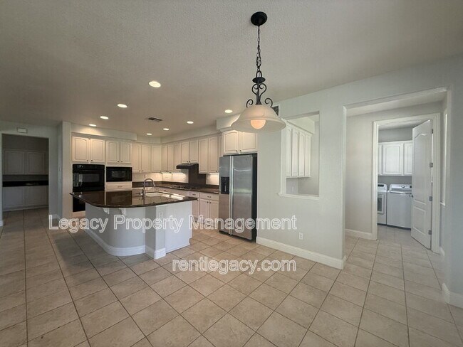 Building Photo - 8843 Latigo Ct