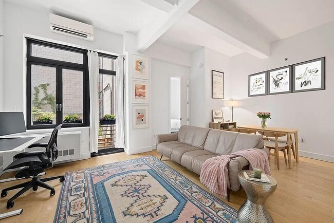 Building Photo - 242 S 1st St