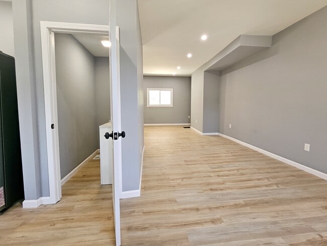 Building Photo - 539 Marie Ave