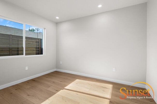 Building Photo - 4630 Altadena Ave.