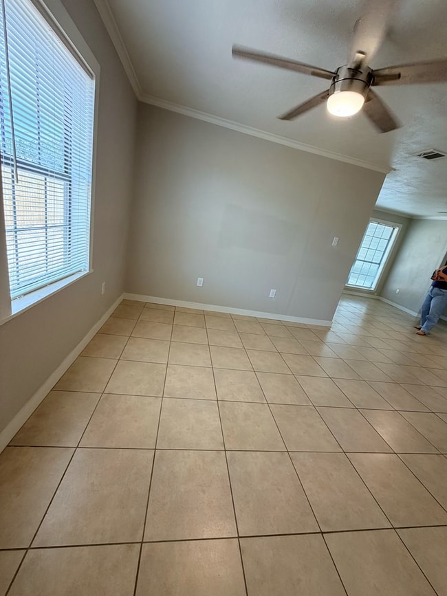 Building Photo - 1421 Lauderdale Ave