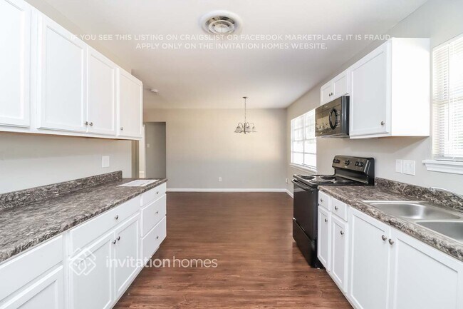 Building Photo - 2809 W Boyce Ave