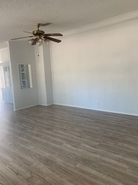 Building Photo - 305 Saturn Dr
