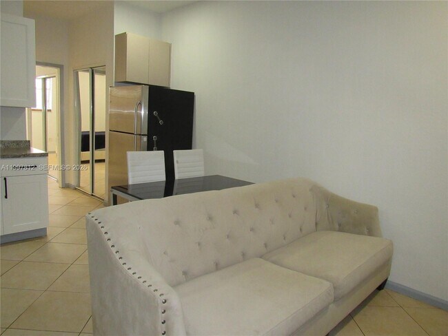 Building Photo - 15900 SW 54th Pl