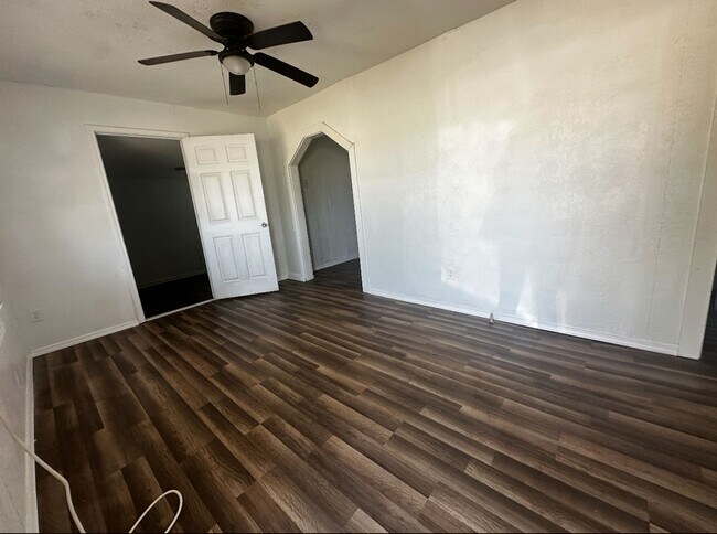 Building Photo - 3 bedroom/1 bathroom House In Copperas Cove