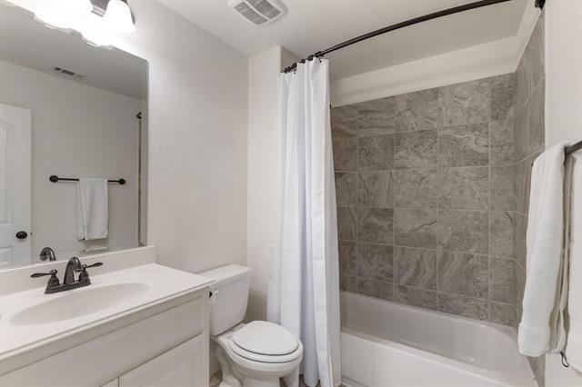 Building Photo - 8616 Tuscan Oaks Dr