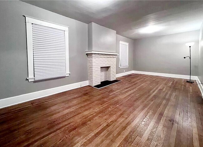 Building Photo - 316 E Florida Ave