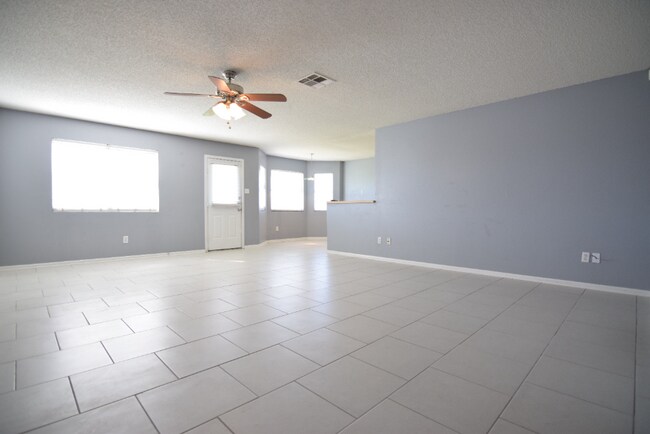 Building Photo - 4100 Sand Dollar Dr
