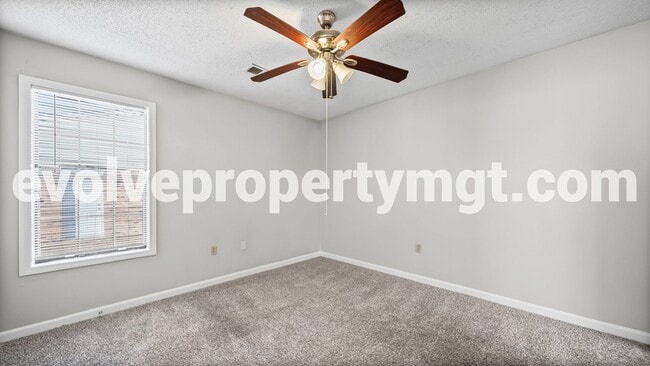 Building Photo - 3712 Firethorne Dr