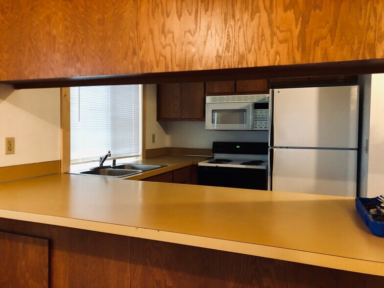 Building Photo - 7163 Chico Way NW