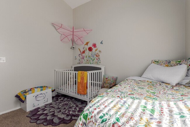 Building Photo - Custominzed home with lots of upgrades and...