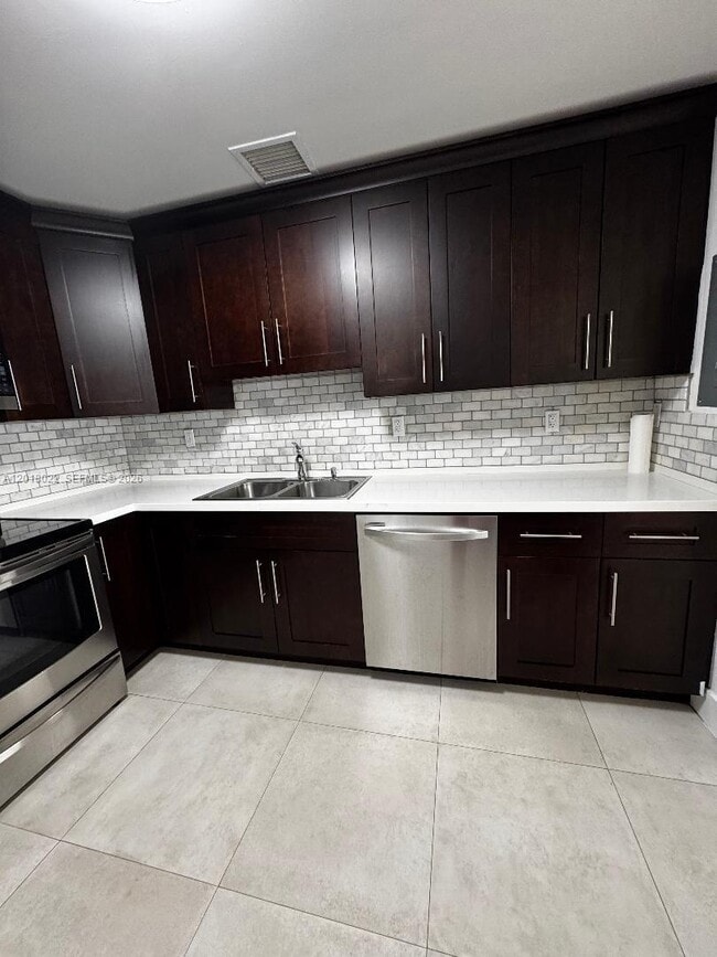 Building Photo - 5401 SW 77th Ct