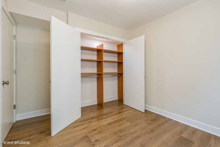 Building Photo - 7026 W Diversey Ave