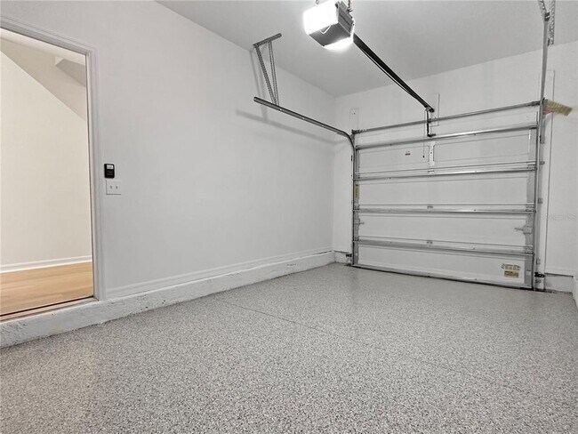 Building Photo - 959 Grandin St