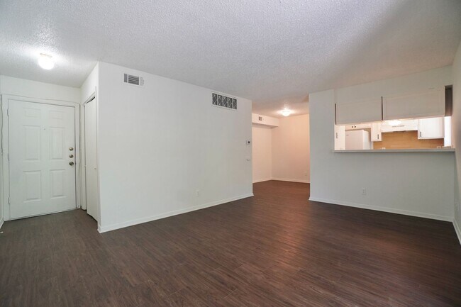 Building Photo - 2906 Sweeney Ln