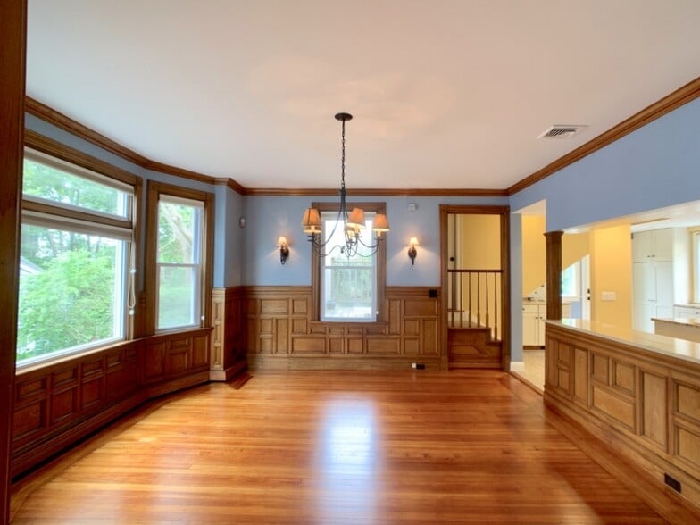 Building Photo - 7 Brooks Ave