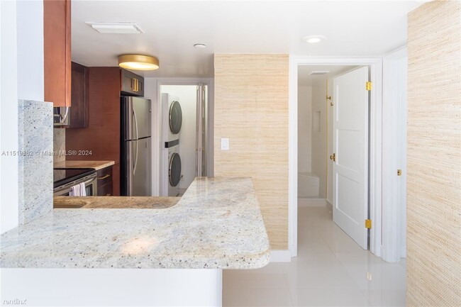 Building Photo - 1 br, 1 bath Condo - 770 Claughton Island ...