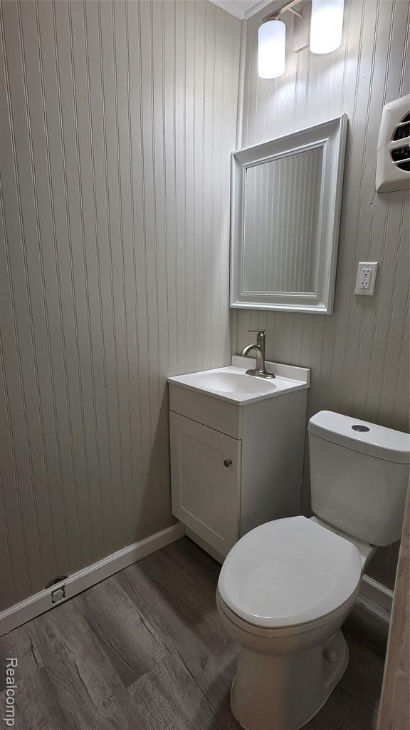 Building Photo - 33507 Berville Ct