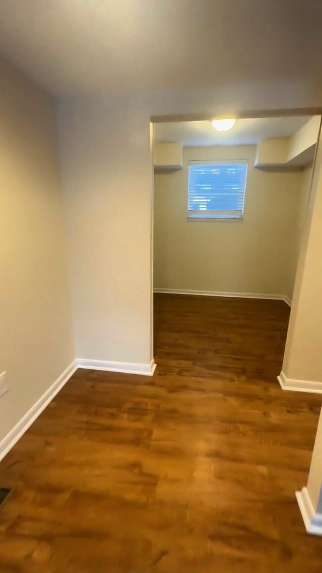 Building Photo - 1391 Bluff Ave