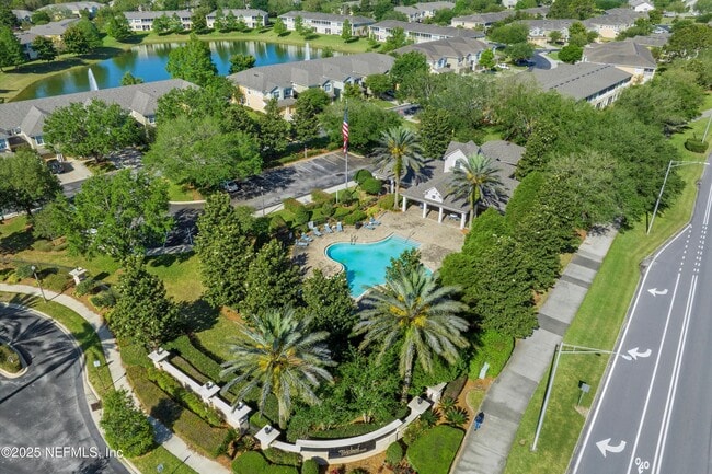 Building Photo - 6633 Jefferson Garden Ct