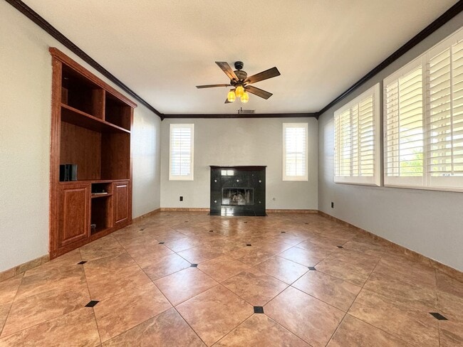 Building Photo - COMING SOON!!! 4 Bedroom/ 3 Bathroom Home ...