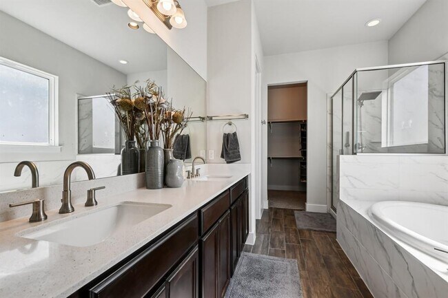 Building Photo - 11212 Charger Wy