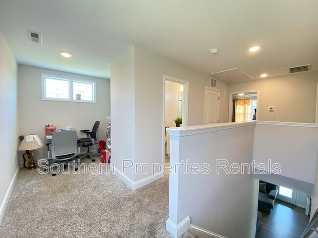 Building Photo - 5499 Rosser Pittman Rd