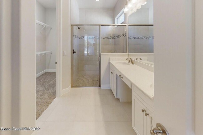 Building Photo - 2746 Spur Dr