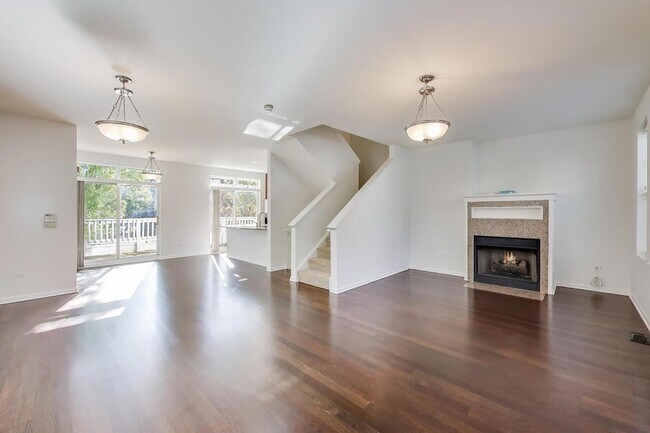 Building Photo - 513 Grove Ln