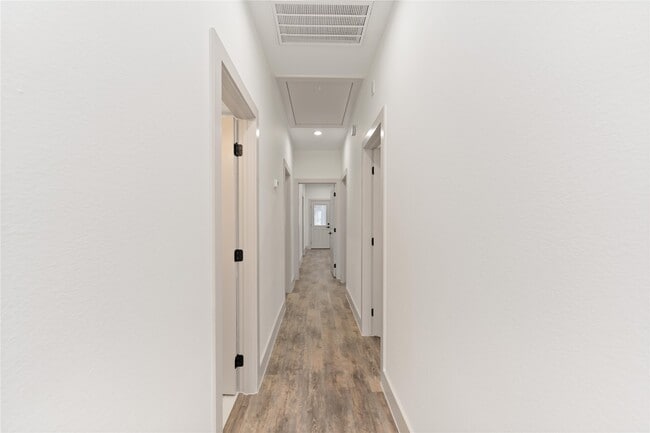 Building Photo - 113 Gans St