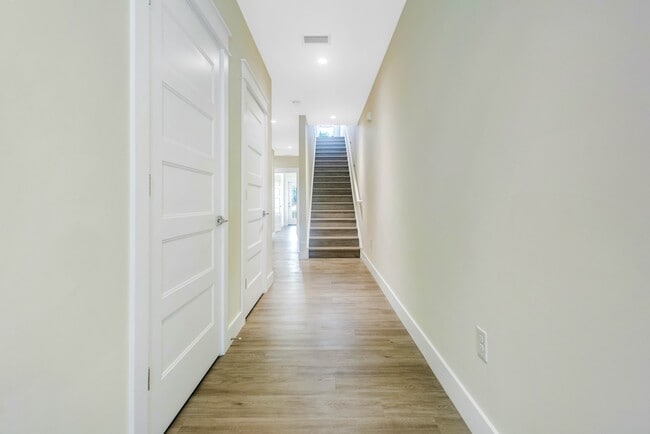 Building Photo - 340 Bluefish Dr