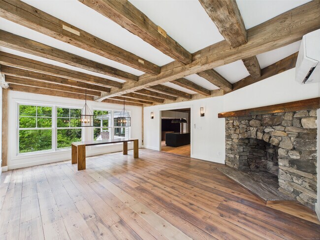 Building Photo - 153 Valley Forge Rd