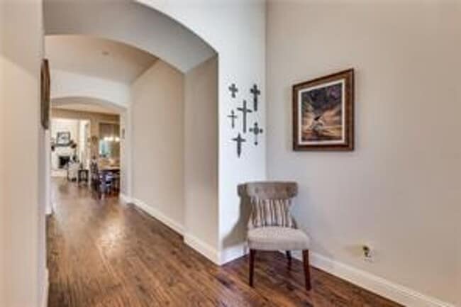 Building Photo - Another chance to own this warm and inviti...