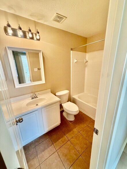 Building Photo - 6312 Stoney Creek Dr
