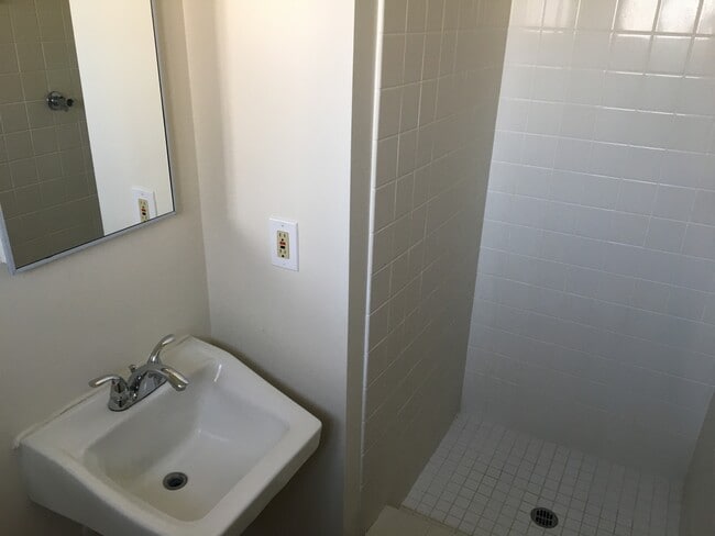 Building Photo - House