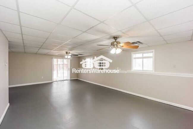 Building Photo - HUGE 3x3  Split Level Home in Whaleys Lake...