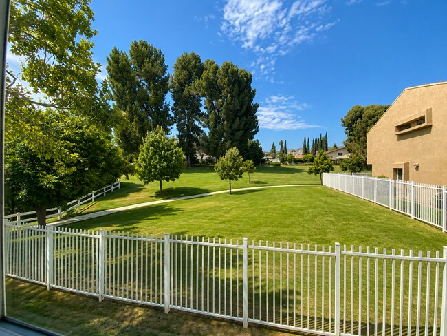 Building Photo - 4701 Carmonita Ln