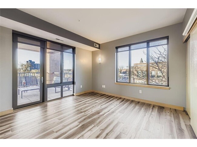 Building Photo - 10 E 26th St