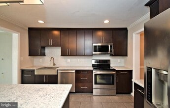 Building Photo - 4258 Red Oak Ct
