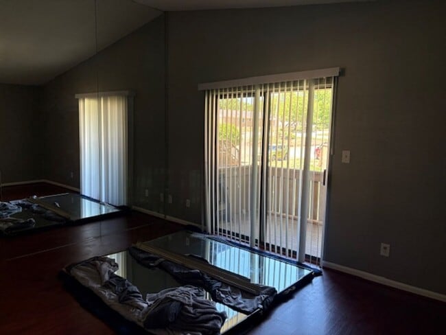 Building Photo - Start your Next Chapter!!! 2nd Floor Condo, Close to Shopping and Dining!!!