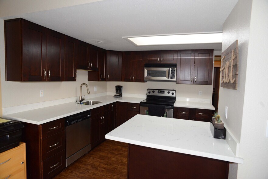 Kitchen - 11430 99th Pl NE