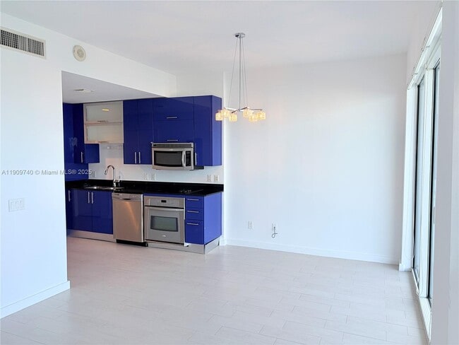 Building Photo - 60 SW 13th St