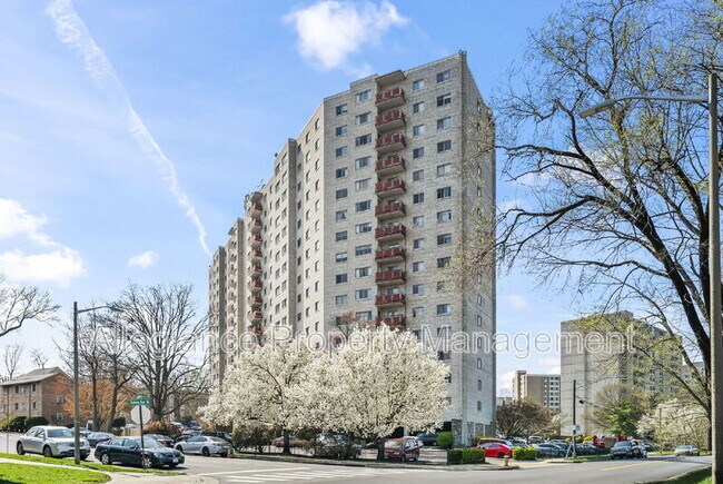 Building Photo - 5340 Holmes Run Pkwy