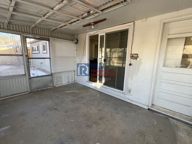 Building Photo - 310 Elmwood Dr