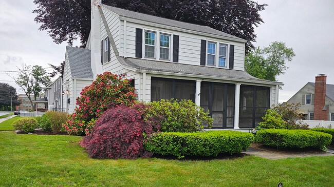 Building Photo - 14 John St