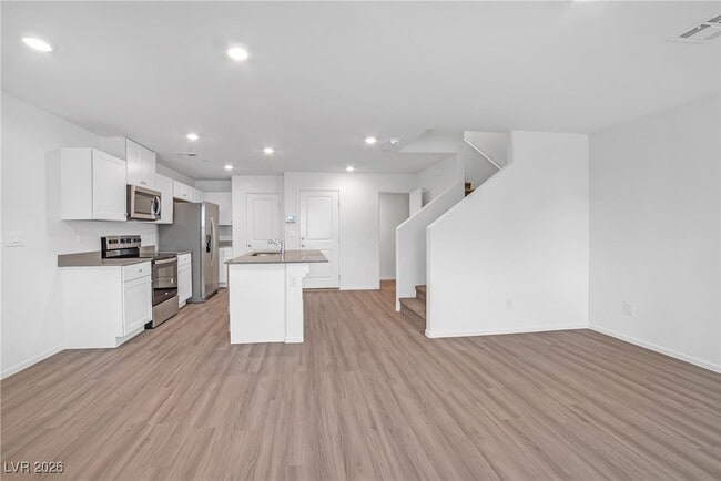 Building Photo - 3764 Sonrisa Vis Ave