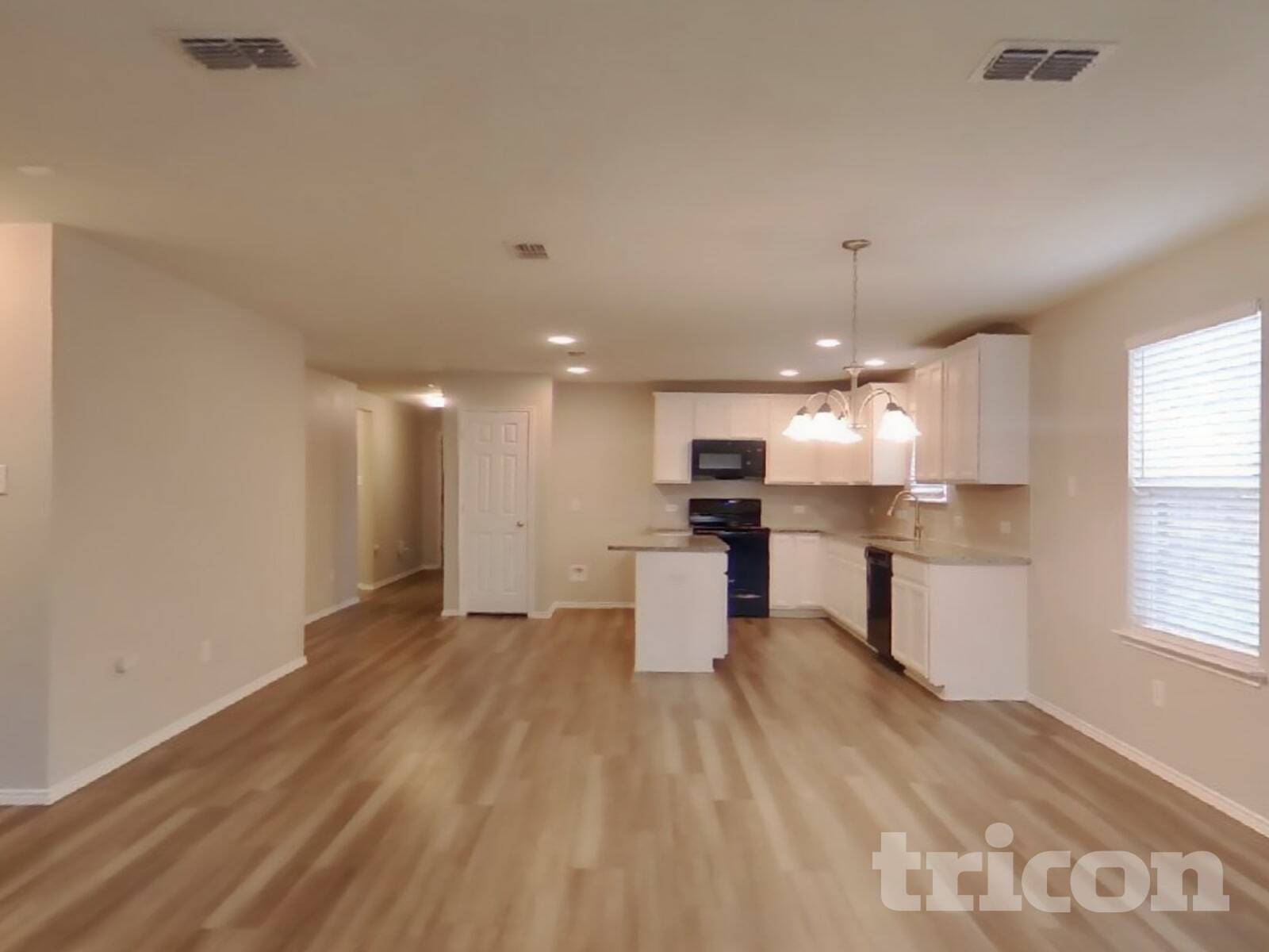 Building Photo - 1023 Spofford Dr